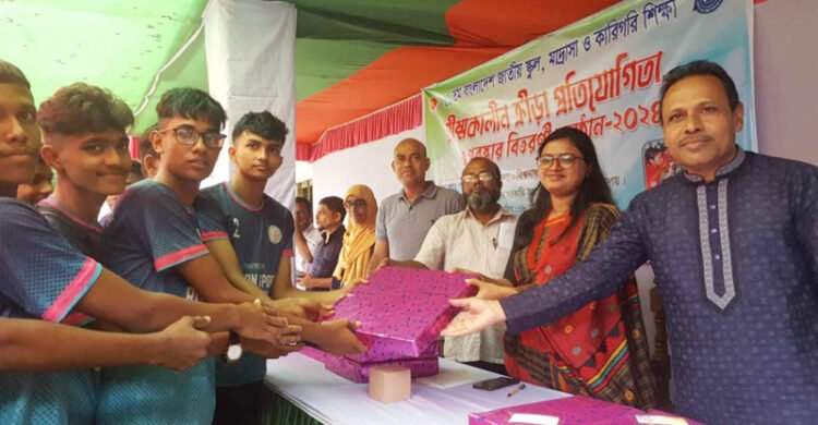 বিশ্বনাথে গ্রীস্মকালিন ক্রীড়া প্রতিযোগিতা ও পুরস্কার বিতরণ