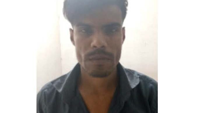 বিশ্বনাথে বিদ্যালয়ের চোরাই মালামালসহ আটক ১