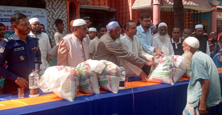 বিশ্বনাথে ‘মহাজন বাড়ি অরফান মেমোরিয়াল ট্রাস্ট’র খাদ্যসামগ্রী